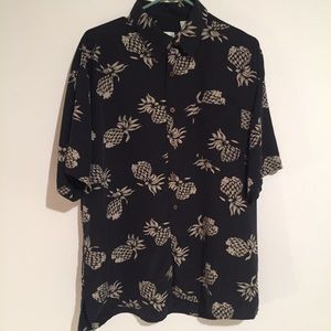 Med Vintage Silk Shirt Black W/ Pineapples